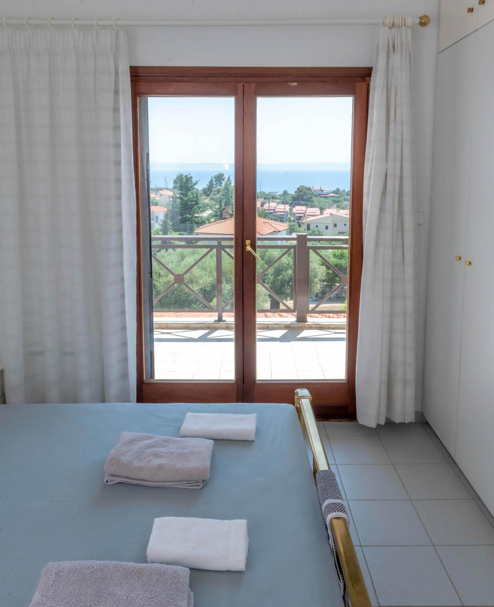 Sea View Maisonette Close To Neos Marmaras Villa Лагомандра Екстериор снимка
