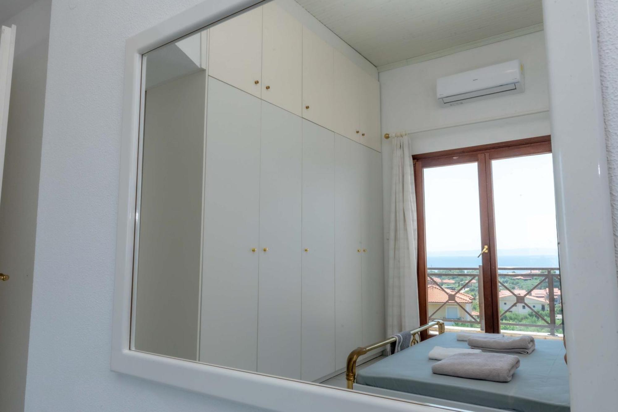 Sea View Maisonette Close To Neos Marmaras Villa Лагомандра Екстериор снимка